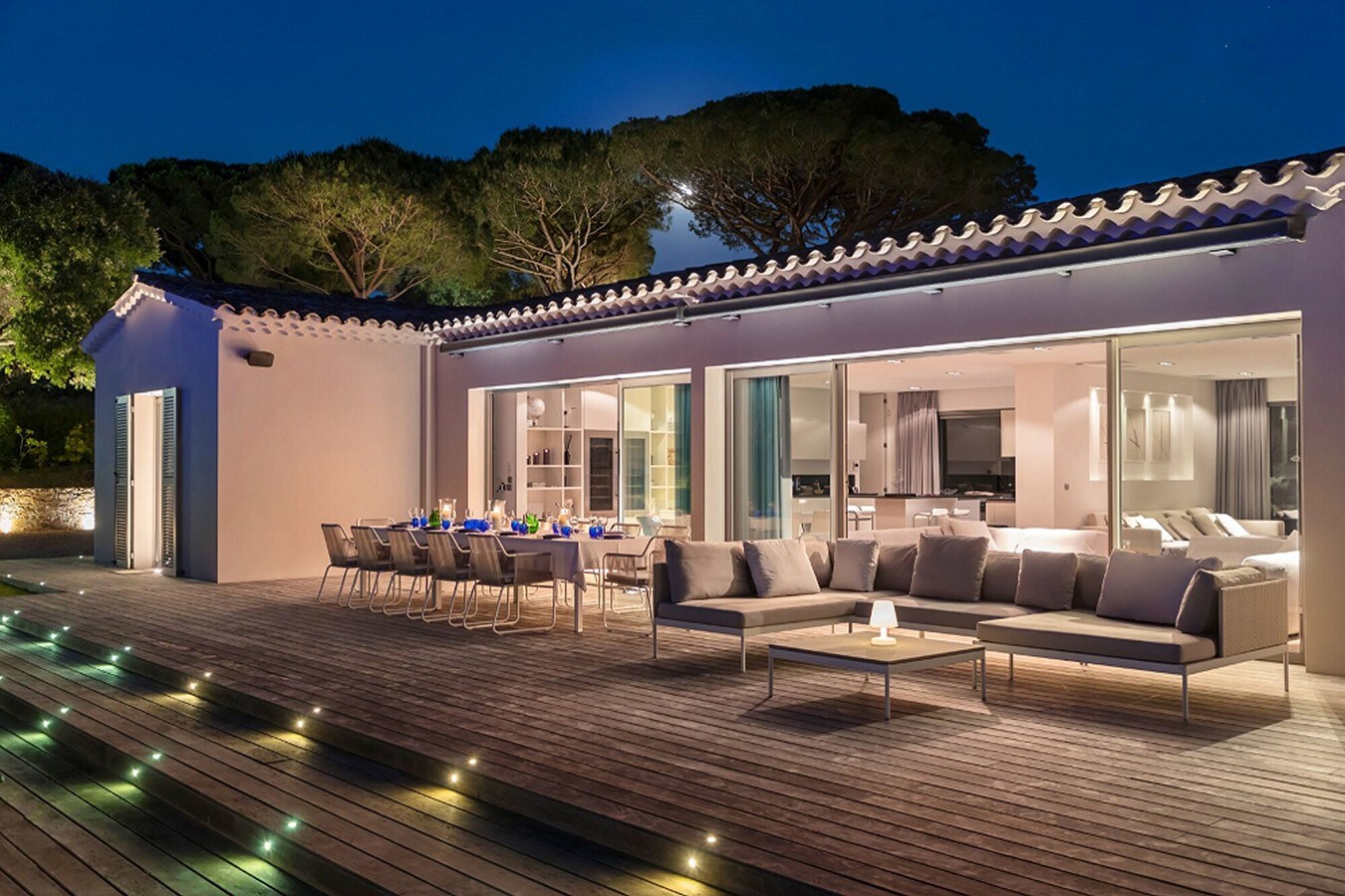 Modern 6 bedroom villa with pool and sea view in Saint Tropez