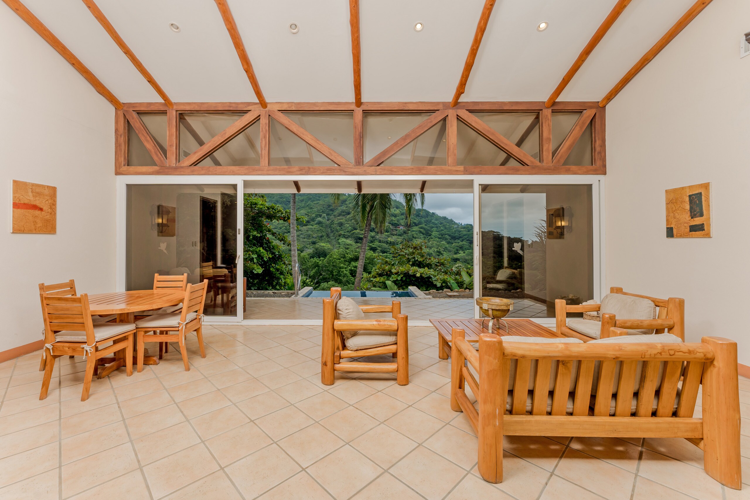 Ceiba, charming, private, and rustic-style 3 bedroom villa