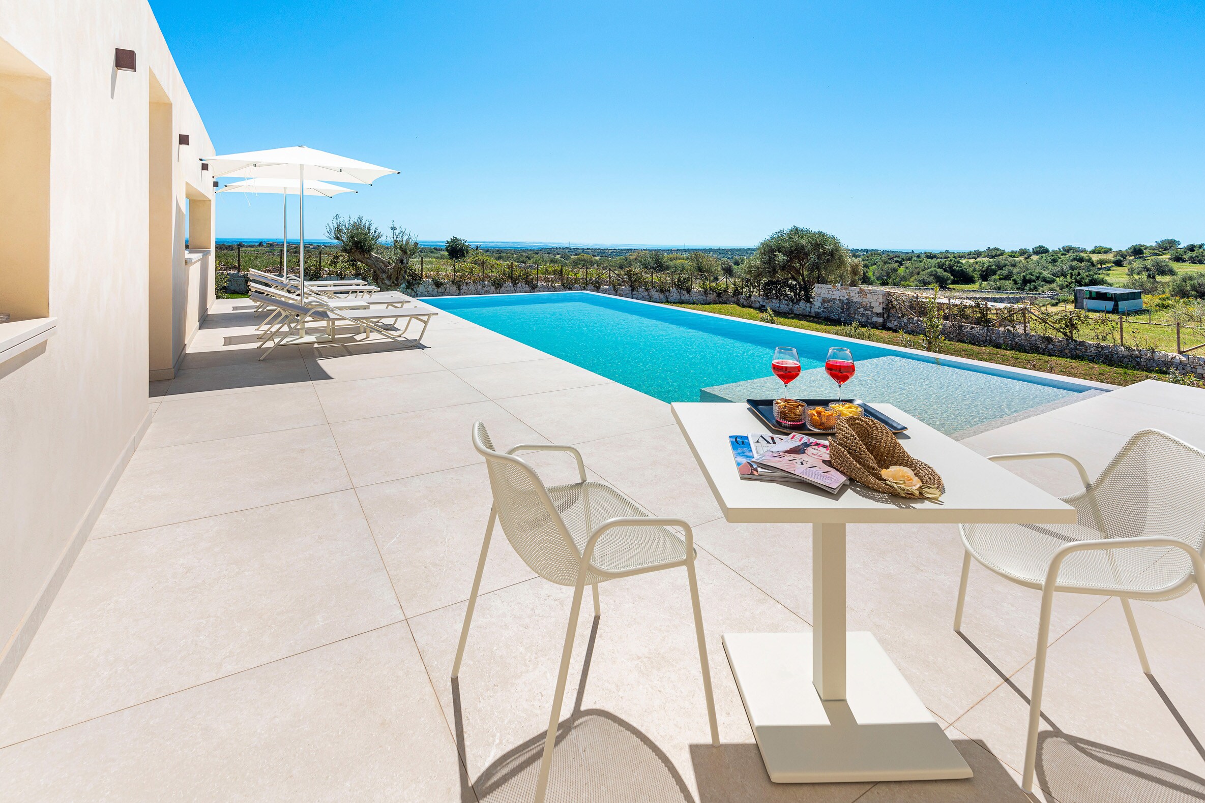 Mediterranean modern villa with infinity pool﻿