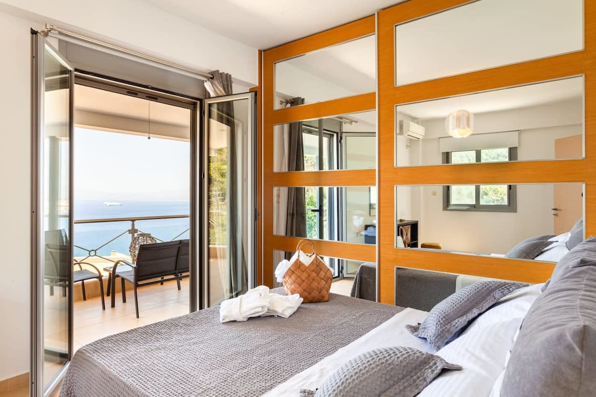 Aigli Luxury Villa - Panoramic Seaview Retreat