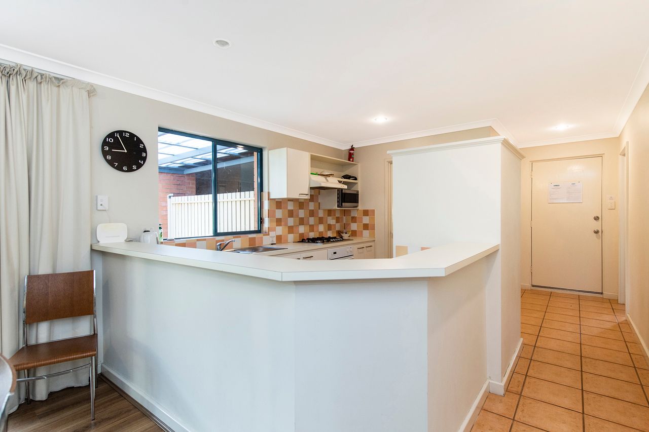 Old Dunsborough Holiday Home within Walking Distance from the Beach!