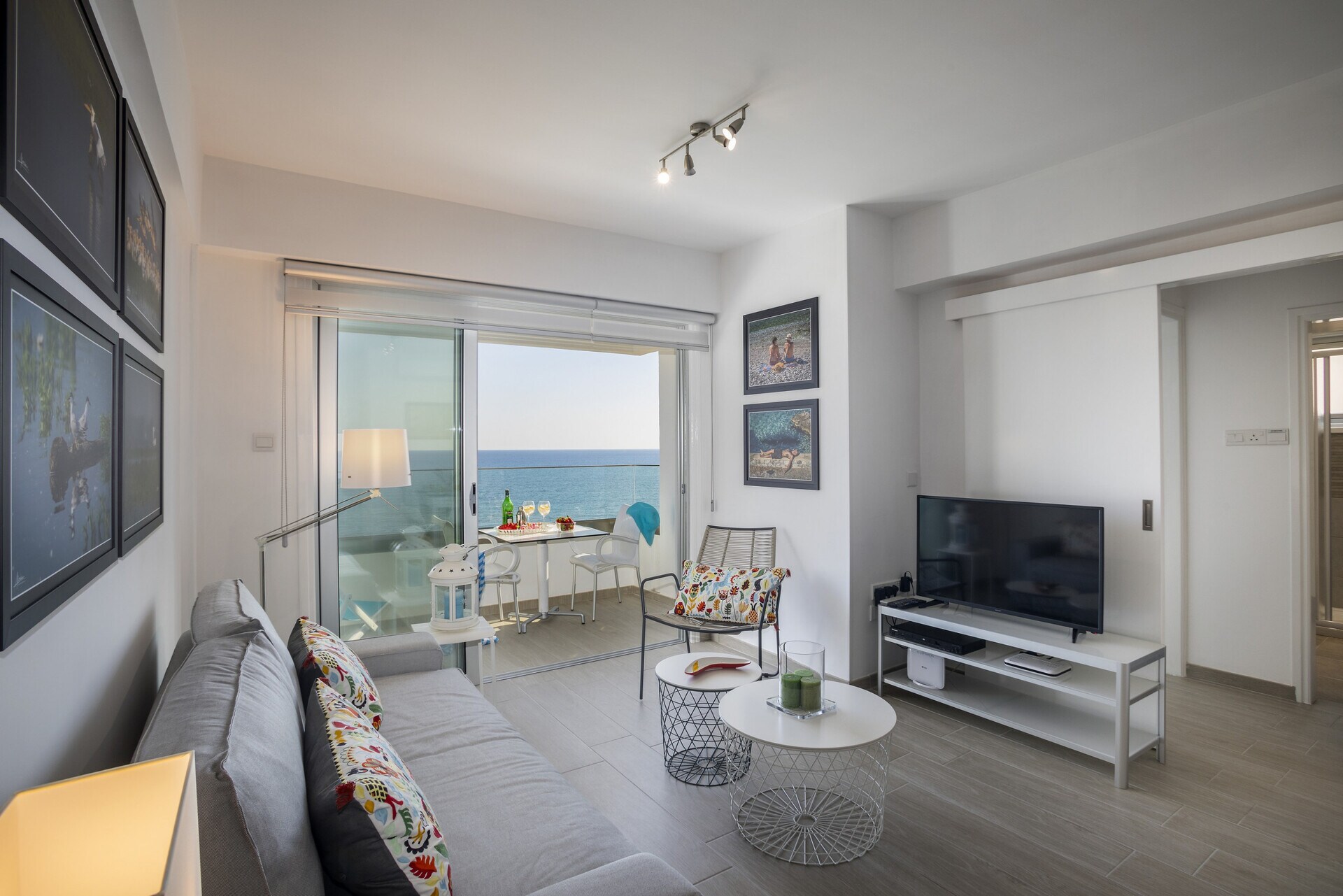 You Will Love This Luxury Apartment on the beach, Larnaca Apartment 1386