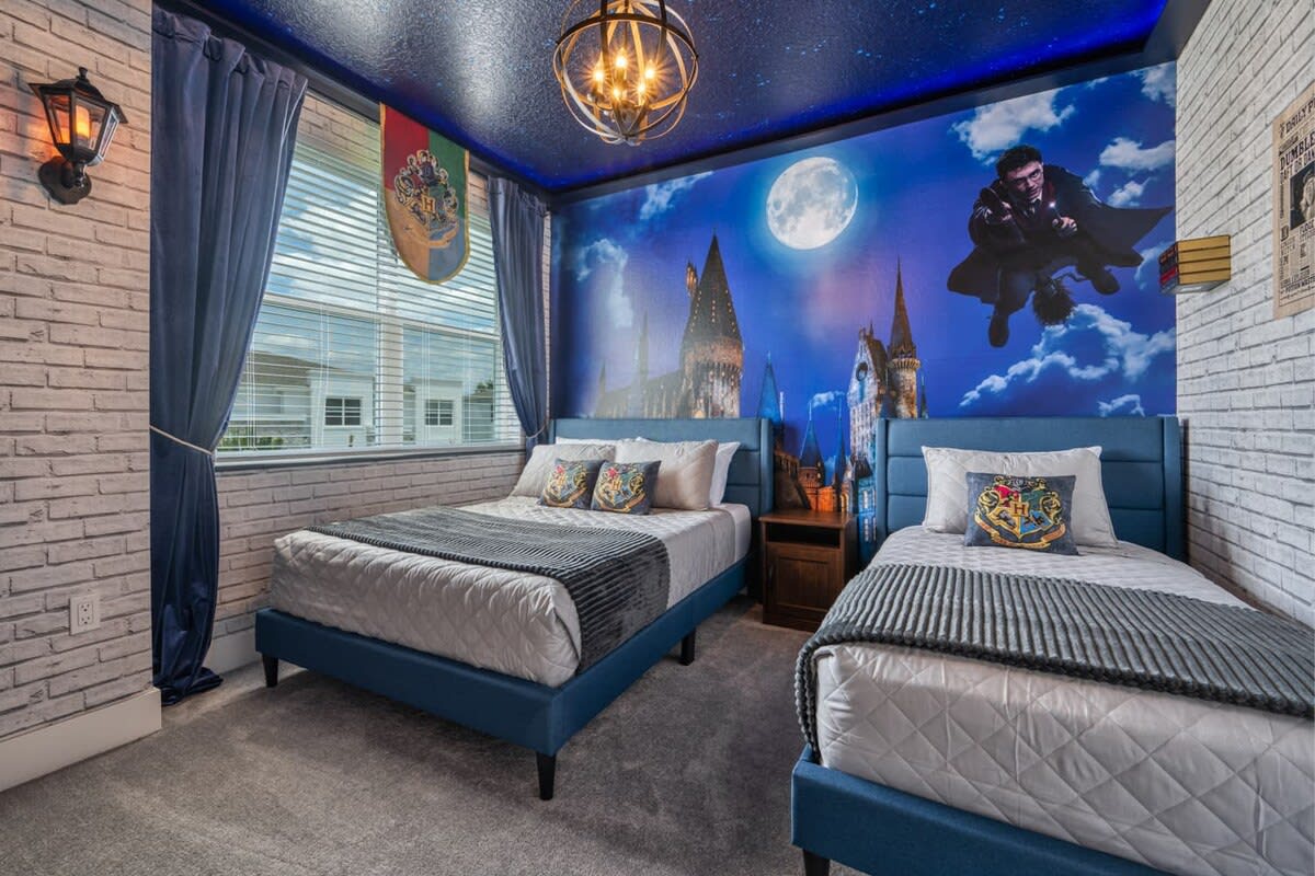 Modern Luxury Retreat - Mickey & Harry Potter Beds