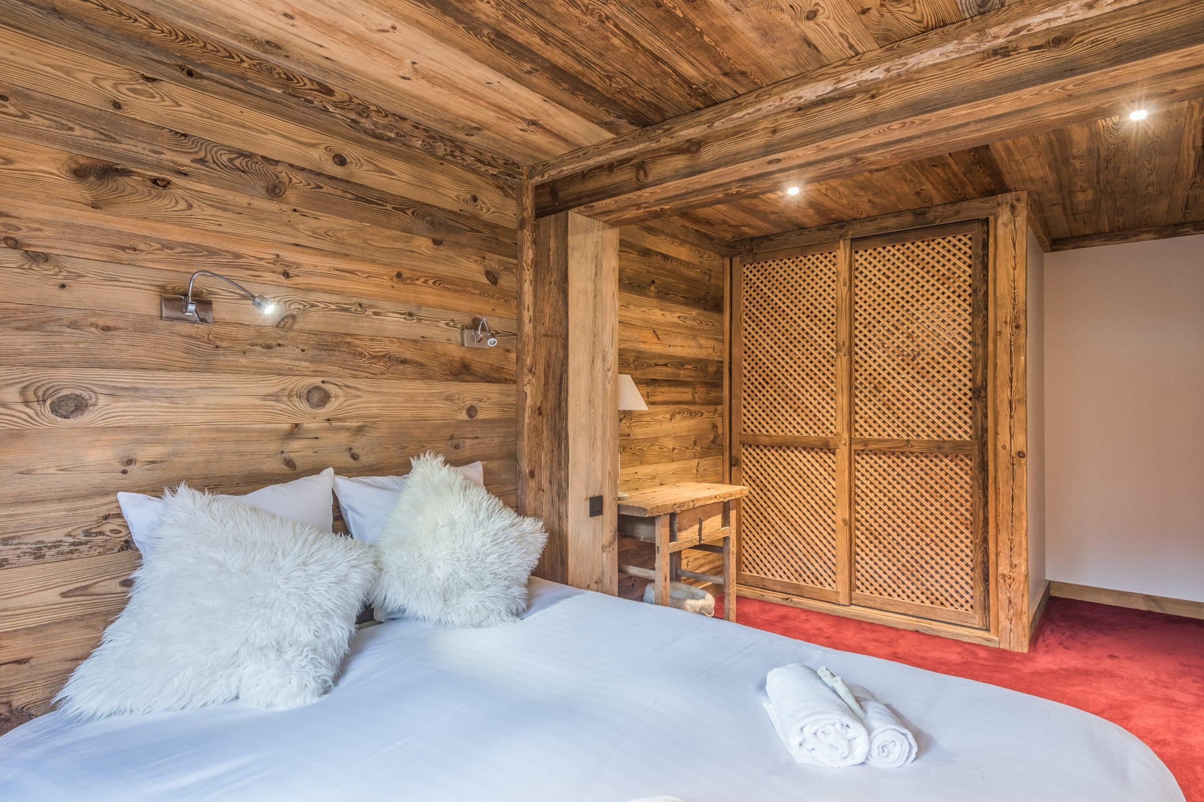 Large and familial chalet near the runs in Megève