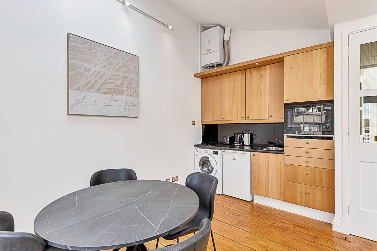 Beautiful One-Bedroom Apartment In Central London